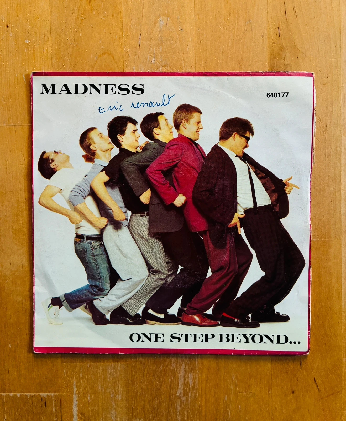 Disque vinyle 45T Madness One step beyond.